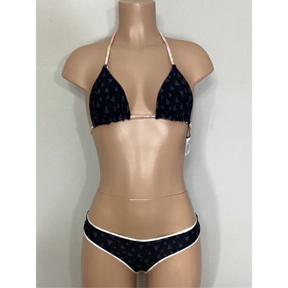 New. REEF reversible triangle cheeky bikini. - Picture 2 of 12